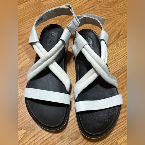 Sorel Women's Black and White Sandals - Picture 2 of 5